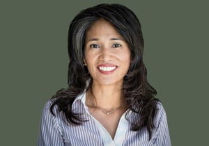 headshot-Gillespie-2016-plain-background